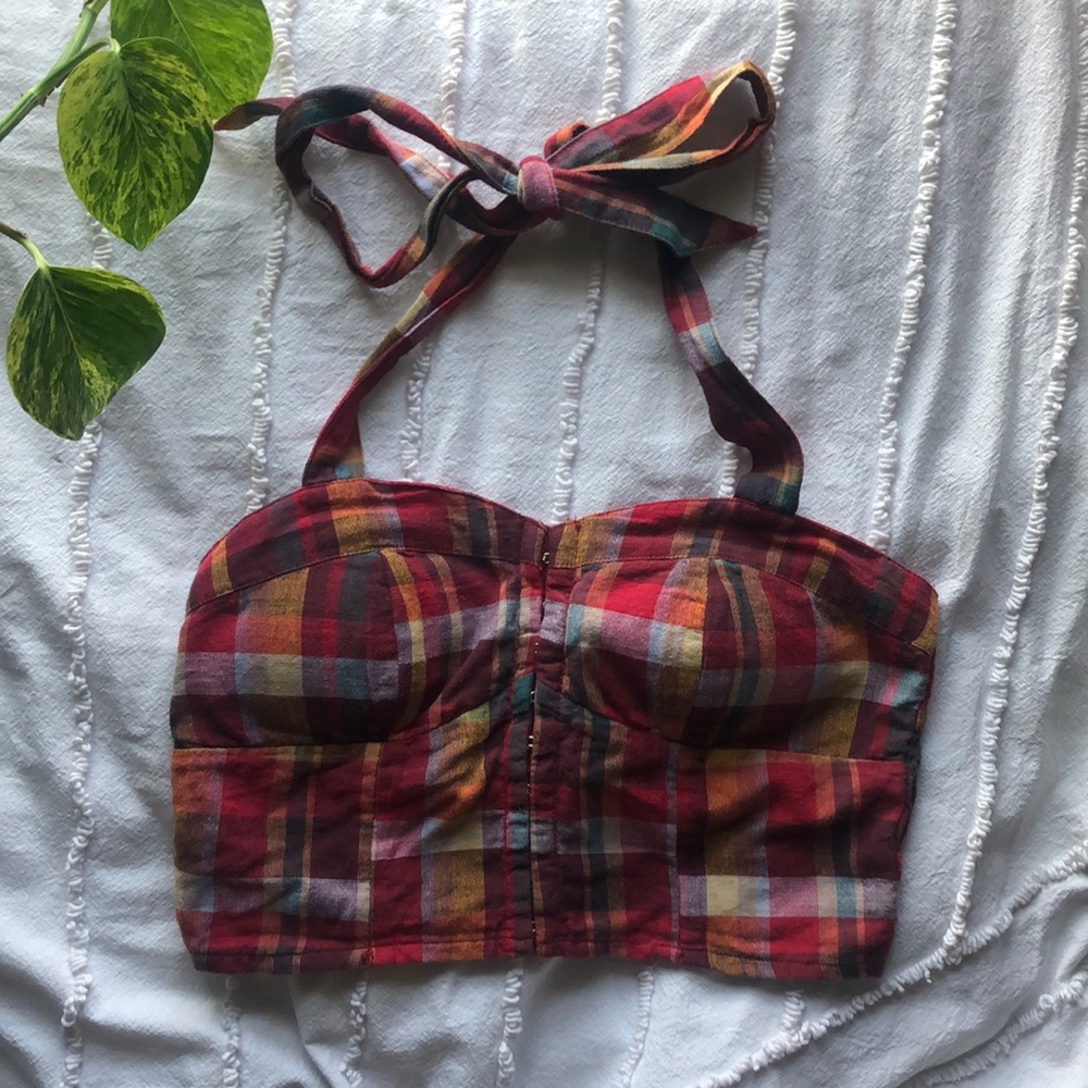 AE Cropped Halter